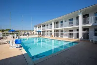 Motel 6 Bryan, TX - University Area