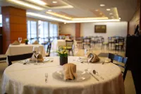 Hotel Horizon & Convention Center - breakfast