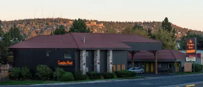 Campfire Hotel Hotels near First Street Rapids Park