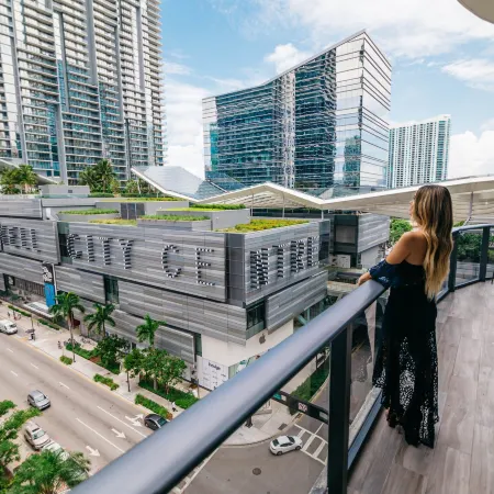 SLS Lux Brickell