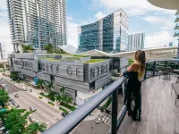 SLS Lux Brickell - Romantic