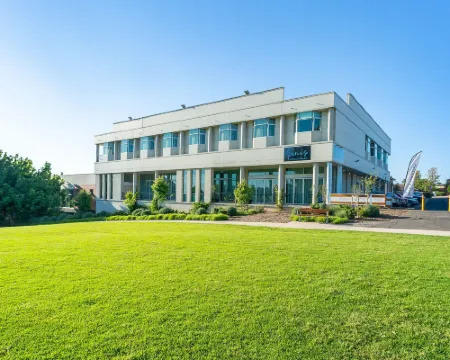 Sfera's Park Suites & Convention Centre Hotels in Adelaide