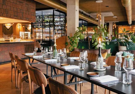 Hotel V Fizeaustraat Отели рядом с достопримечательностью «Museum Vrolik»