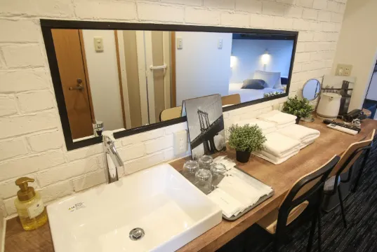 N.33 Hakata Sta. East