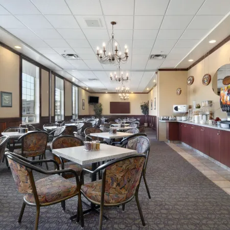 Ramada by Wyndham Red Deer Hotel and Suites