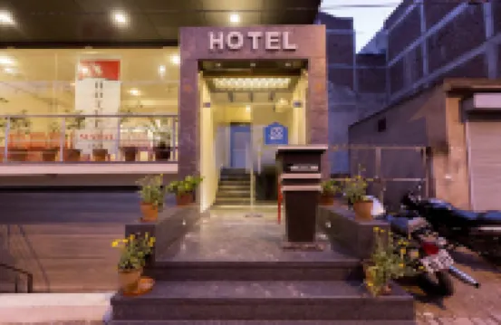 Hotel Sunday Inn Hotels near Surya Dev Sarvajanik Mandir