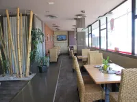 Hotel Kapitol - พร้อมอาหารเช้า