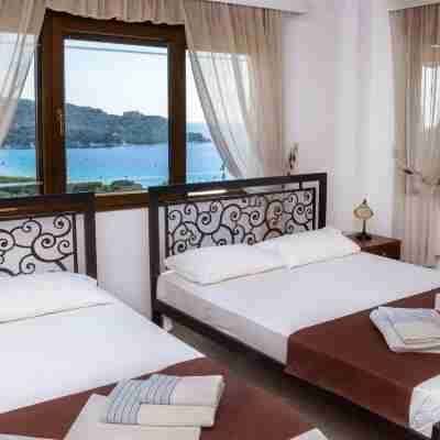 Demi Studios Rooms