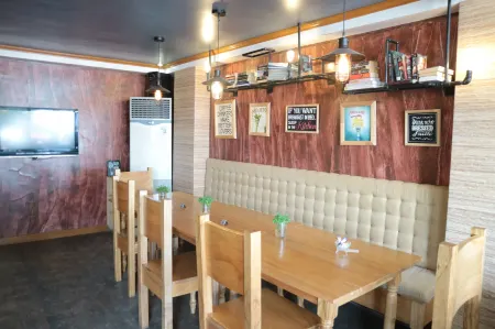 Candice Lucy Hotel Отели рядом с достопримечательностью «Caticlan»