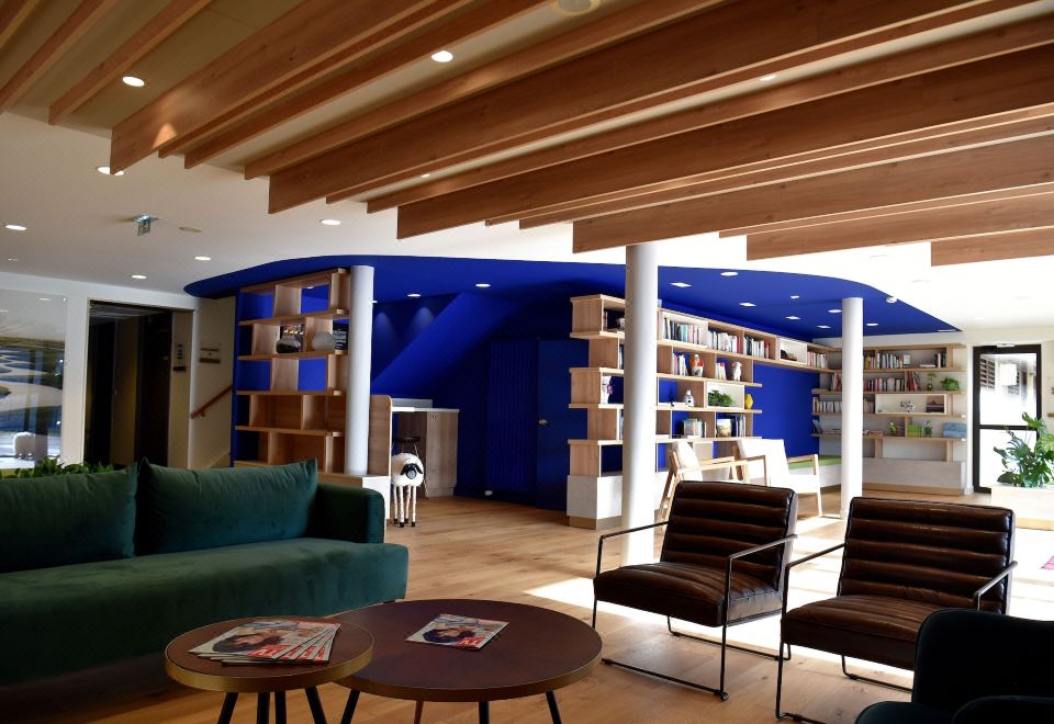 3. Hôtel Me..