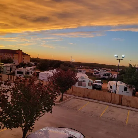 Cotulla Whitten Inn