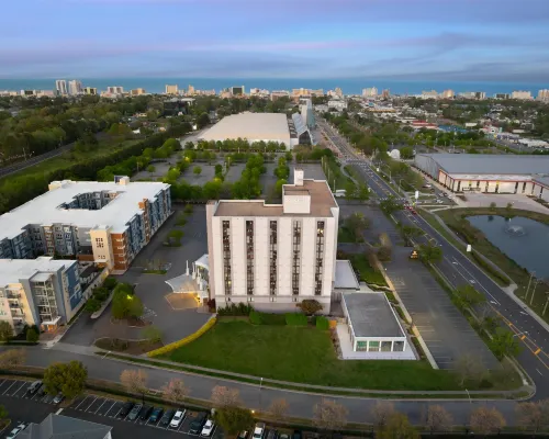 DoubleTree by Hilton Virginia Beach Hotels near John Wareing Monument