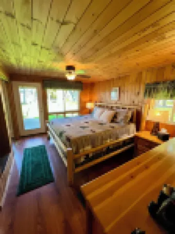 Lakefront Ice Fishing and Snowmobile Retreat