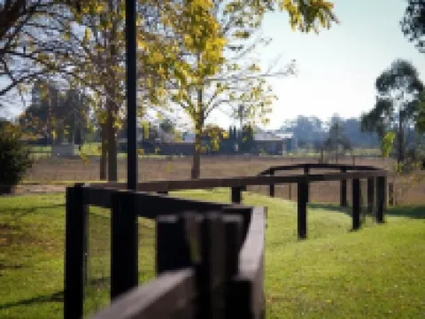 Potters Apartments Hotels in Nulkaba