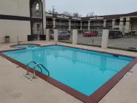 HomeBridge Inn and Suites Hotels in Beaumont