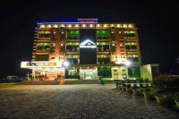 ホテル アリ プラザ シャジャイ科学技術大学周辺のホテル