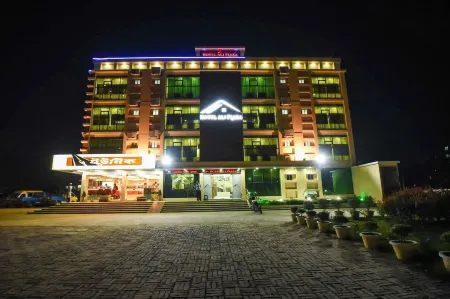 Hotel Ali Plaza Отели рядом с достопримечательностью «Cross Bridge»