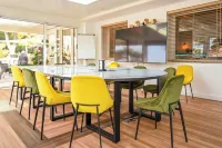 Hôtel 3 étoiles la Tuilière | Piscine - Vue Mer - Parking Hôtels à : Sausset-les-Pins