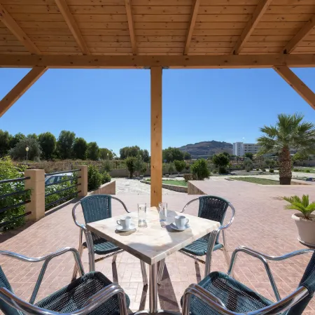 Vlycha Beach Studios & Apartments