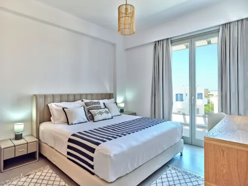 Paros Gem