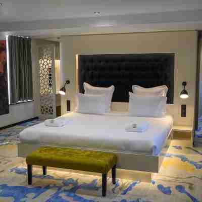 Château R Rooms