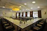 Romantik Residenz (Ferienwohnungen Hotel Im Weissen Rössl) - Dependance Hotels in Strobl