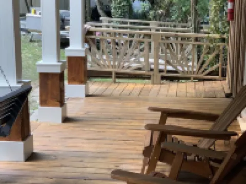 Outpost Inn Hotels in Highlands