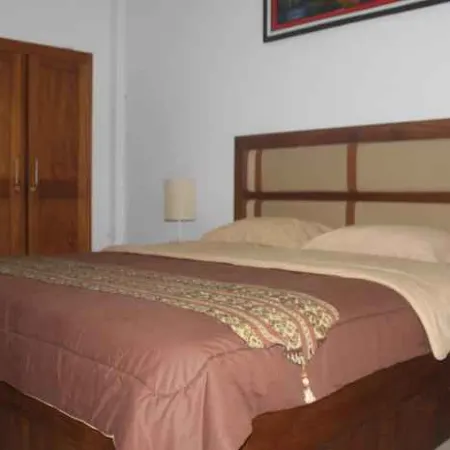 Guest House Eboni Madiun