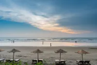 Amadi Beach Front Resort - Beach