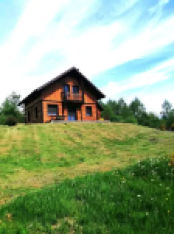 Exceptional: 4-bedroom south-facing chalet on large lot at the foot of the slopes