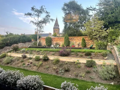 Seaside-Scarborough-WiFi-Parking-Petsok-Sleeps-7 8 Hotels in West Ayton