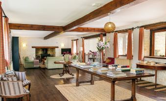 Stunning Barn Conversion - Rural Setting