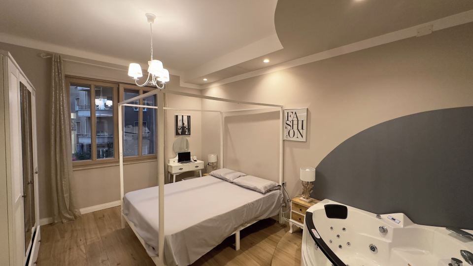 DORIAN GRAY LUXURY SUITE