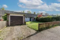Host & Stay - Church Close
