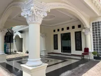 De Nusantara Hotel Syariah Hotels in Medan Maimun