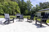 Oasis Near Charlottesville with Pool, Grill Hotels in Green Spring