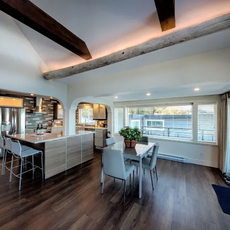Qualicum Beach Ocean Suites