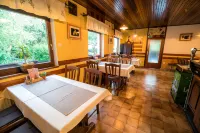 Bed & Breakfast Hisa Resje - Homestays