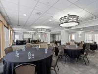 Executive Inn - Fort Lee Hotels near حديقة كوفنت