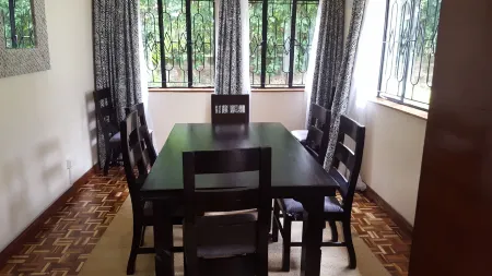 Milima 7 Отели в г. Кизериан