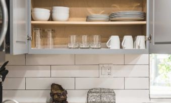 Foothills LA Hideaway Patio Lounge Work-friendly