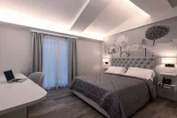 Petit Hotel Hotels near Caffe Neri