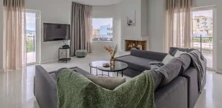 Jaax Apartment Airport by Airstay