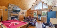 Renovated Lux Cabin - Hot Tub Pool Views