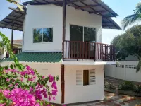 Great Spanish Chalet by the Beach فنادق في Salinas Del Rey