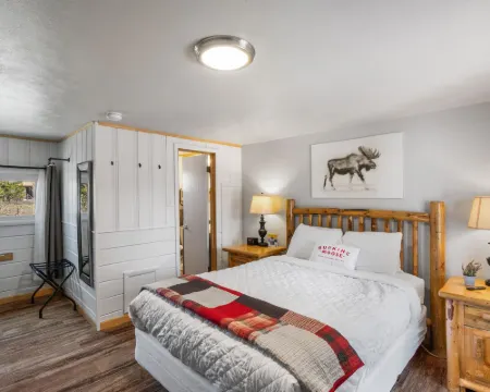 The Bucking Moose Hotels in West Yellowstone