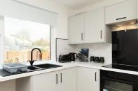 4 Bedrooms-2Bath-Free Parking Hotels in Denny