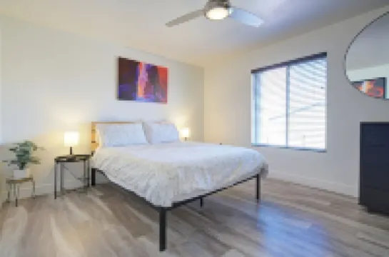 Modern Retreat with free EV Charging, Games & Fire Pit