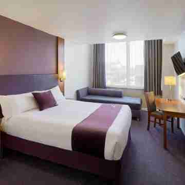 Premier Inn Milton Keynes Central (Xscape) Rooms