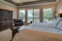 Sprawling 3 acre Hilltop Estate w/ Endless Views of the Famed Texas Hill Country Family Business Beer Company 주변 호텔